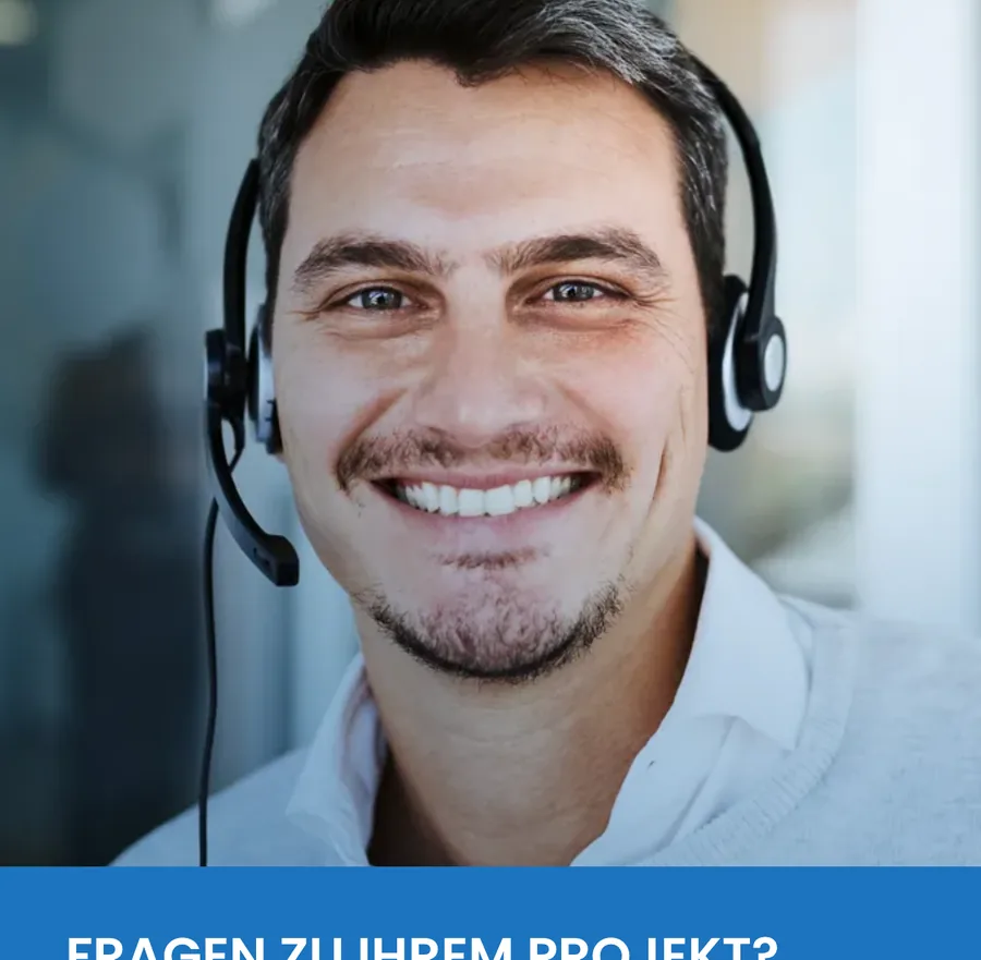 Eigenmarken, OEM-Produkte und individuelle Lösungen für die Wasseraufbereitung 6 Kundenberater von GeWaPur mit Headset, Ansprechpartner für Eigenmarken- und OEM-Projekte